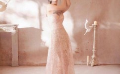 杨紫透视连衣裙若隐若现的玉足诱惑2025/6/12尤果网蕾丝