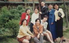 清纯阳光美女九十年代老照片：青春靓丽的美少女纯朴自然很有年代感